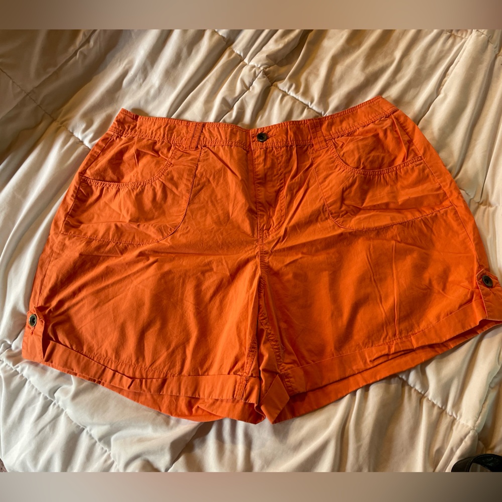 Orange Dollhouse shorts size 22! Lightweight pre owned!